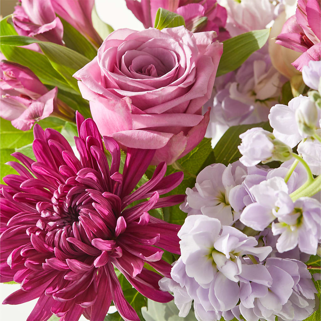 Amethyst Dreams Bouquet –  Fleuriste Thalia, Varennes PQ