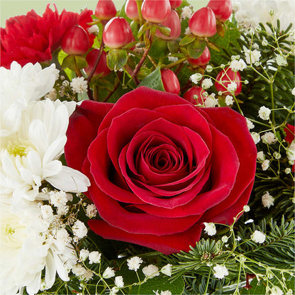 Chance of Flurries Bouquet –  Fleuriste Thalia, Varennes PQ