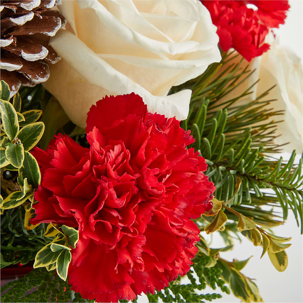 Christmas Market Bouquet –  Fleuriste Thalia, Varennes PQ