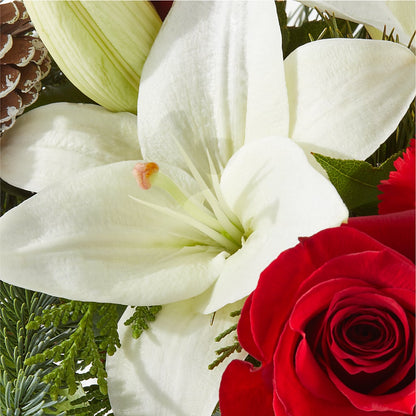 Oh So Jolly Bouquet –  Fleuriste Thalia, Varennes PQ