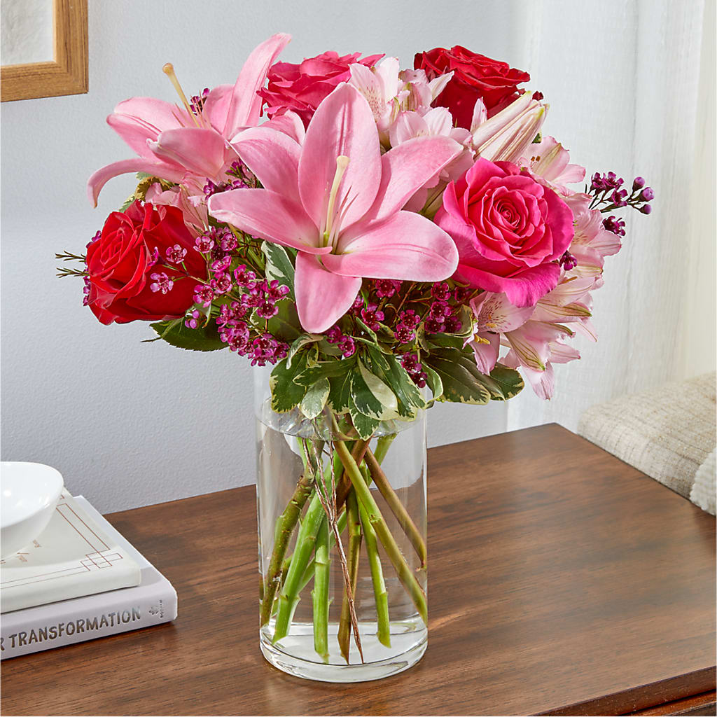 Lucky in Love Bouquet –  Fleuriste Thalia, Varennes PQ