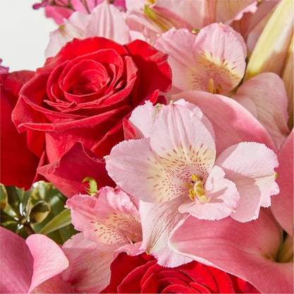 Lucky in Love Bouquet –  Fleuriste Thalia, Varennes PQ