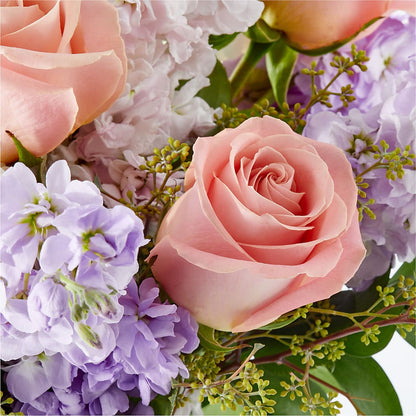 Embraced Bouquet –  Fleuriste Thalia, Varennes PQ