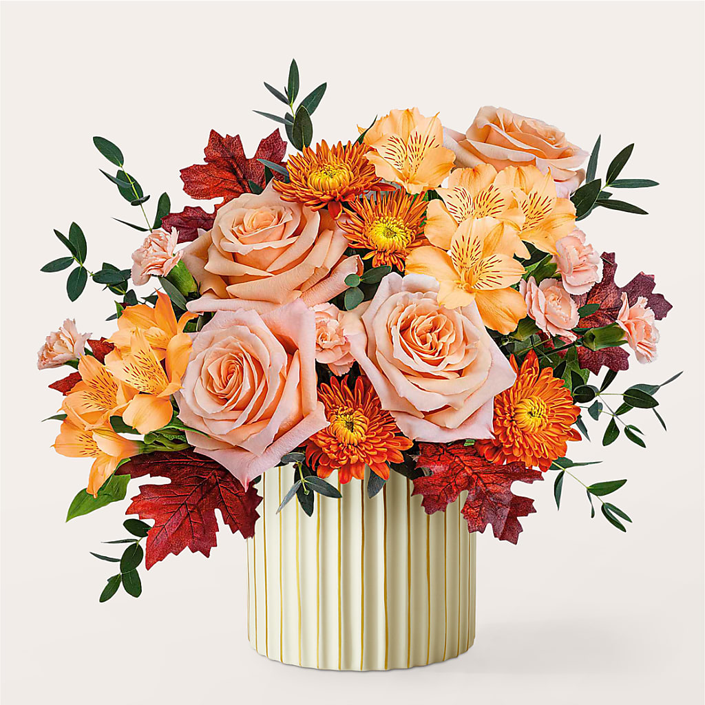 Spiced Latte Bouquet with Ivory Vase –  Fleuriste Thalia, Varennes PQ