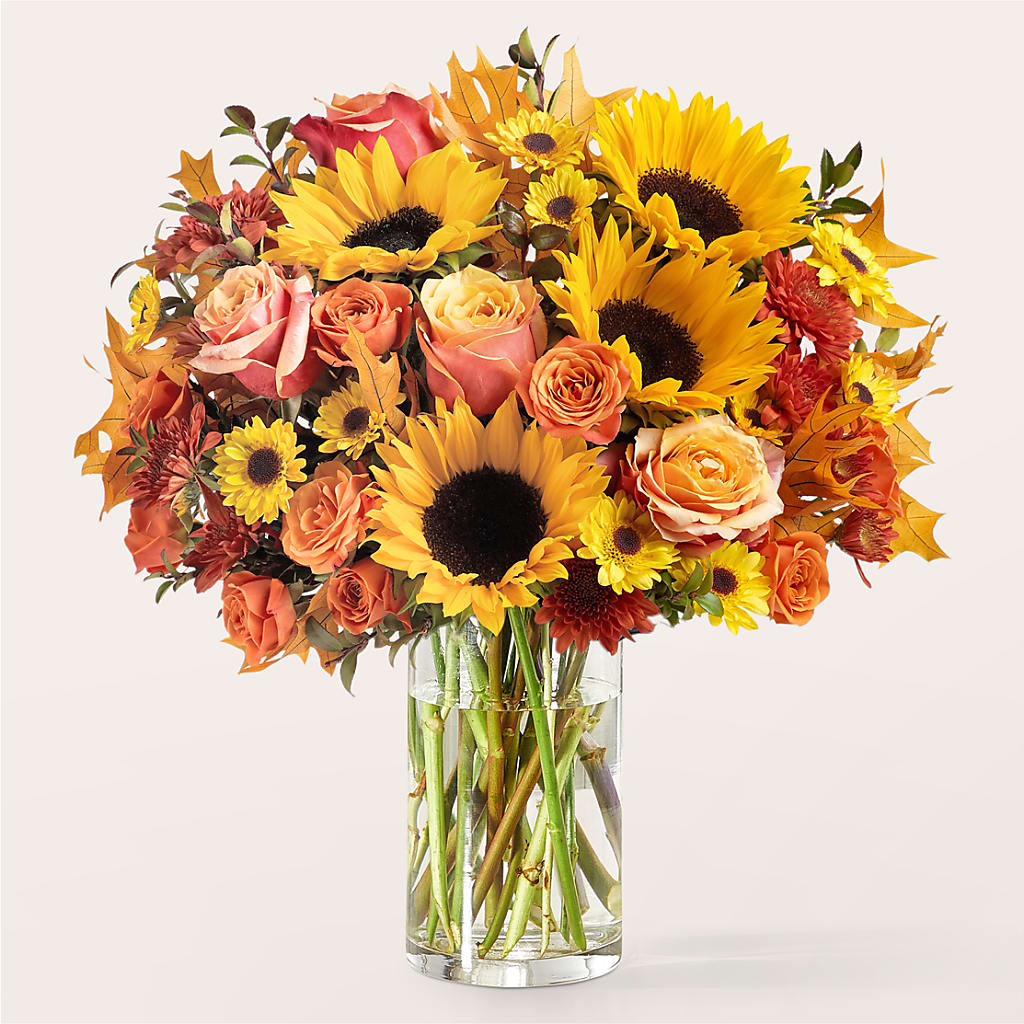 Fluttering Foliage Bouquet –  Fleuriste Thalia, Varennes PQ