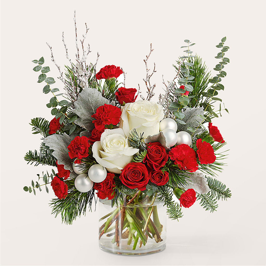Trimming the Tree Bouquet –  Fleuriste Thalia, Varennes PQ
