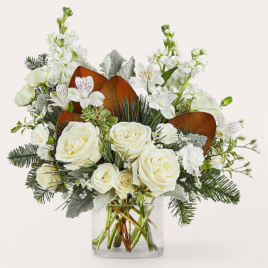 Fresh Snowfall Bouquet –  Fleuriste Thalia, Varennes PQ