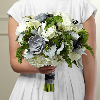 Sweet Innocence Bouquet –  Fleuriste Thalia, Varennes PQ